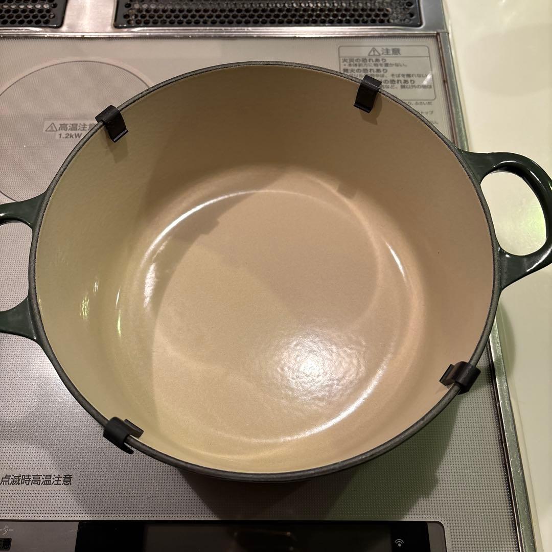 クルーゼ22センチ鍋LE