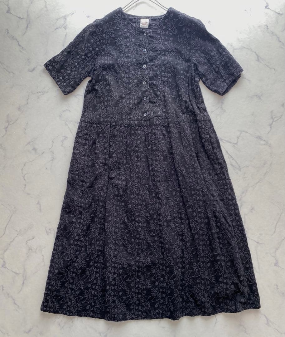 希少　bulle de savon カットワーク鳩とスズラン刺繍切替ワンピース
