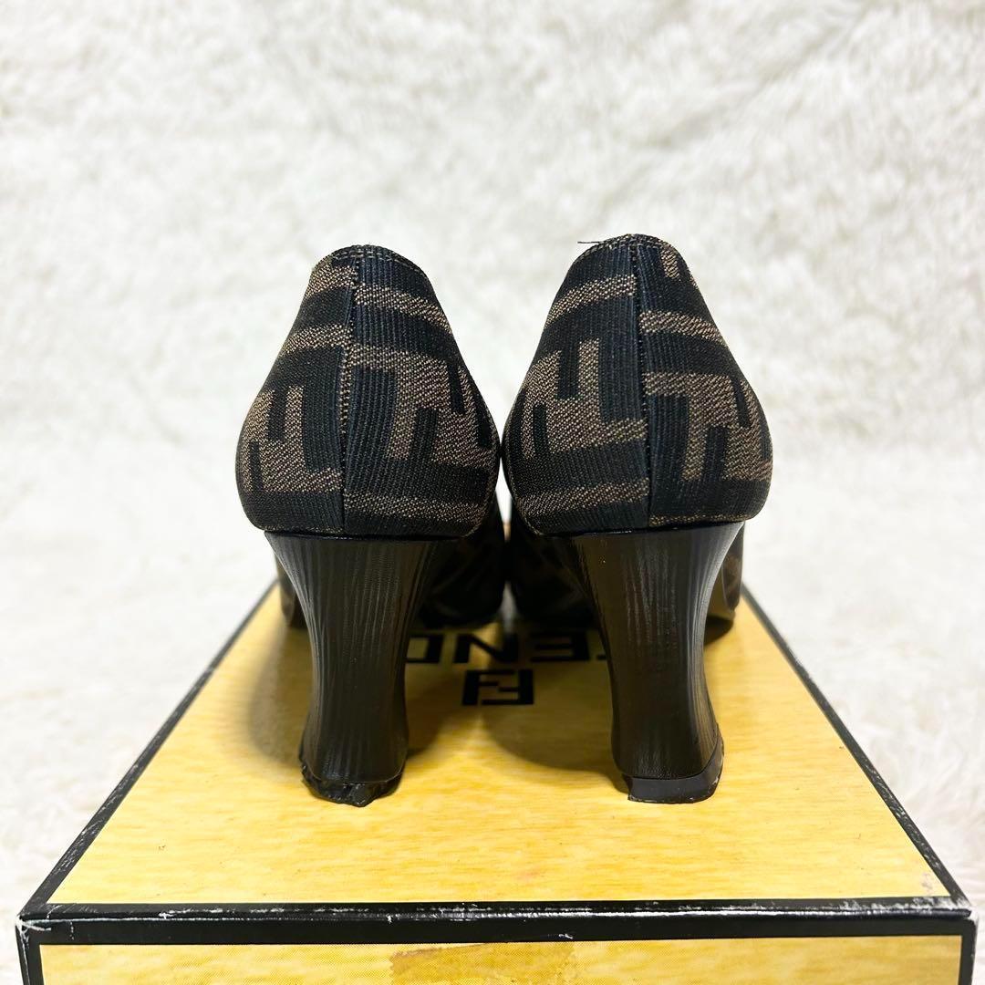 フェンディ FENDI ズッカ柄 パンプス ポインテッドトゥ ヒール リボン フェンディ FENDI ズッカ柄 パンプス ポインテッドトゥ ヒール