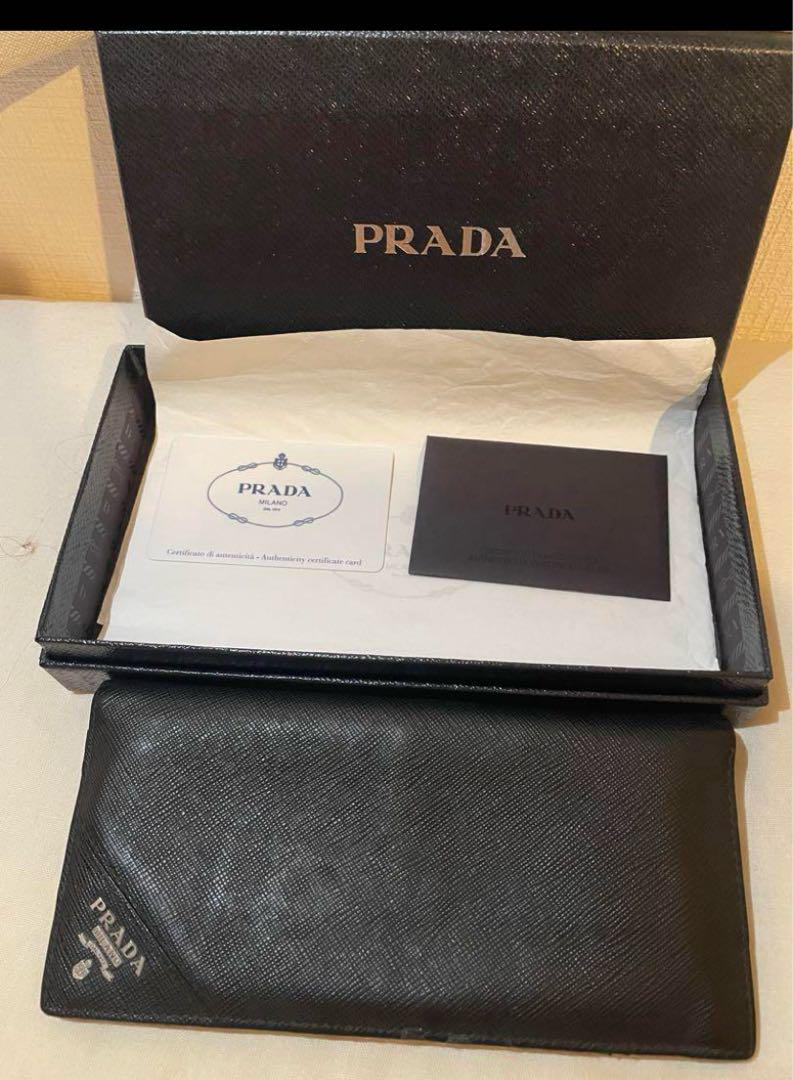 PRADA ブラック 二つ折り財布小物