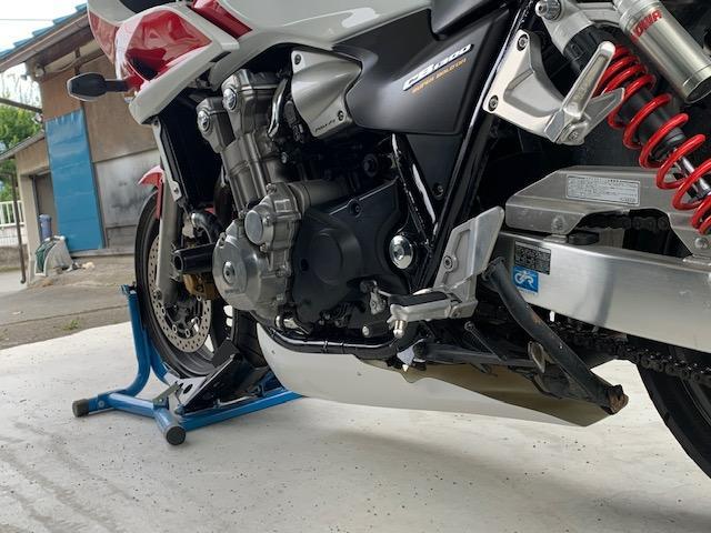 CB1300SF/SB SC54 SC40 アンダーカウル（ステー付き）