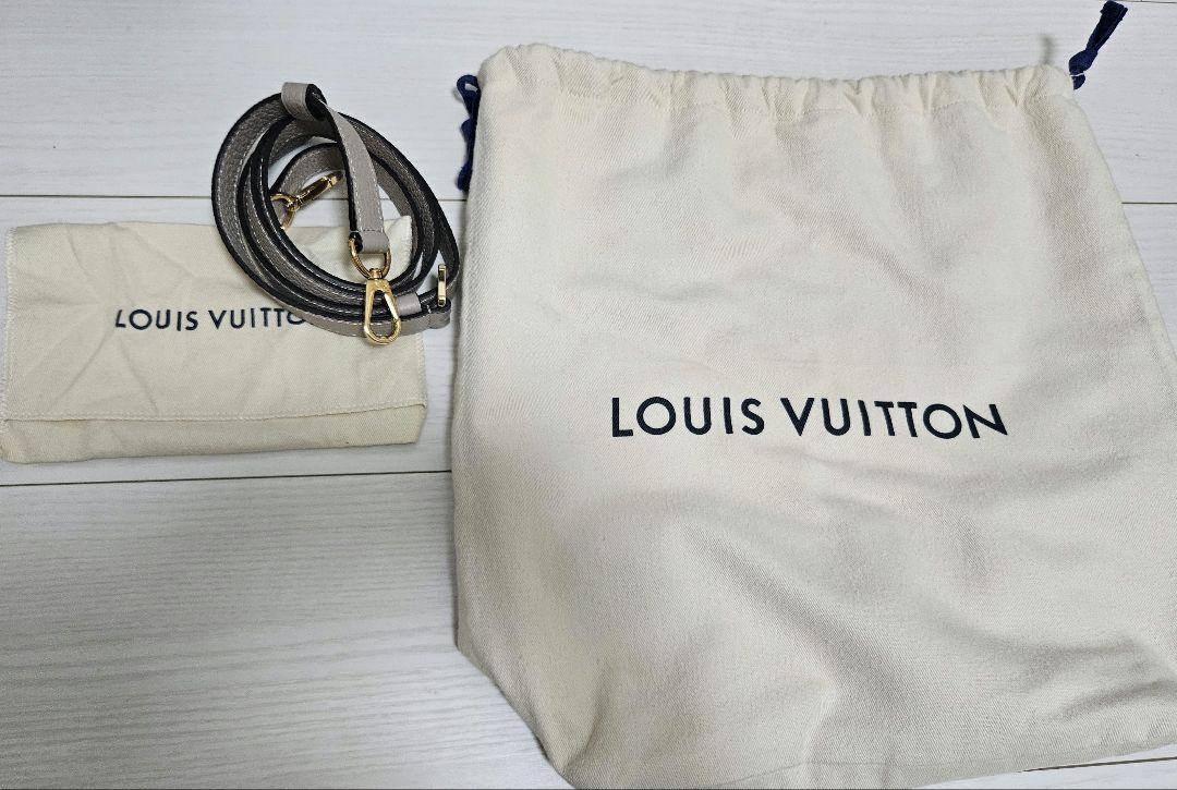ari様 Louis Vuitton カプシーヌBB ベージュ - メルカリ