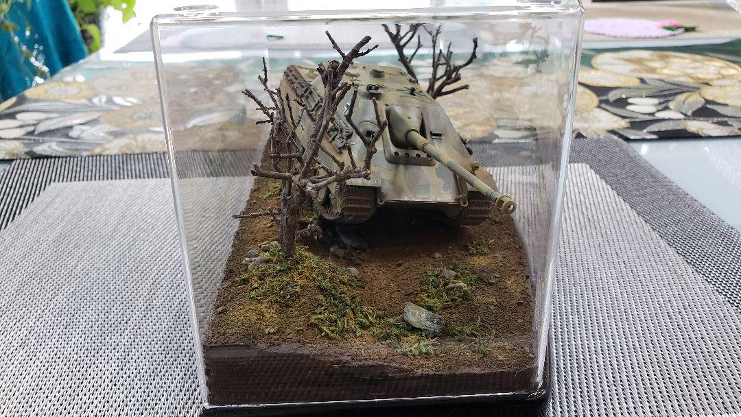 プラモデルジオラマ戦車Jagdpanther 1/48 スケール ジオラマ付き