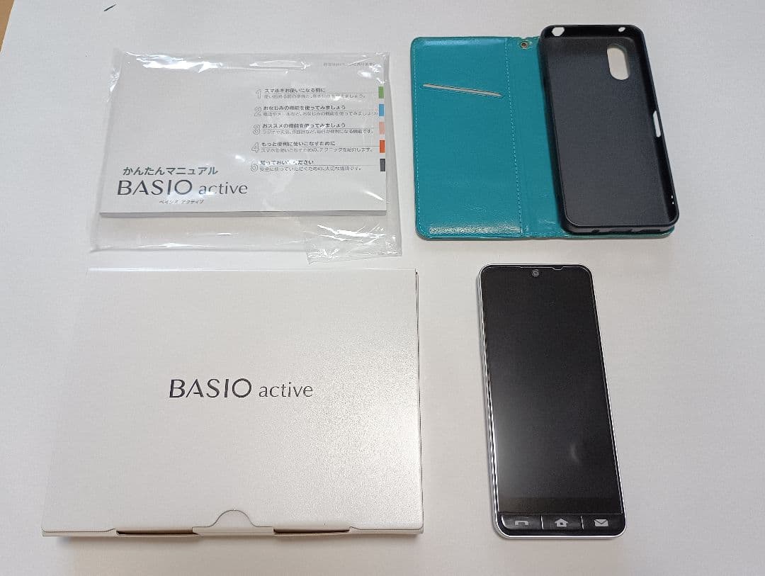 【美品】SHARP BASIOactiv SHG09シルバー スマホケース付き