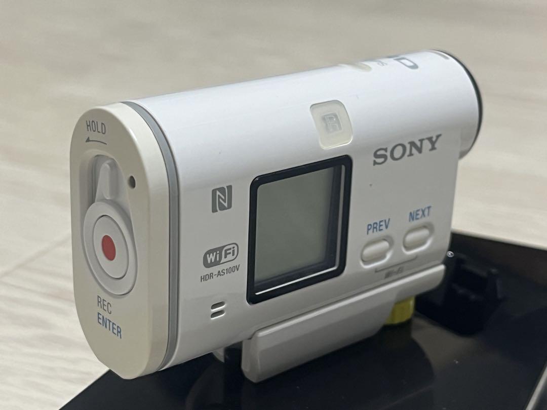 SONY HDR-AS100V RM-LVR1セット+マウントキット ビデオカメラ SONY HDR-AS100V RM-LVR1セット+マウントキット ビデオカメラ