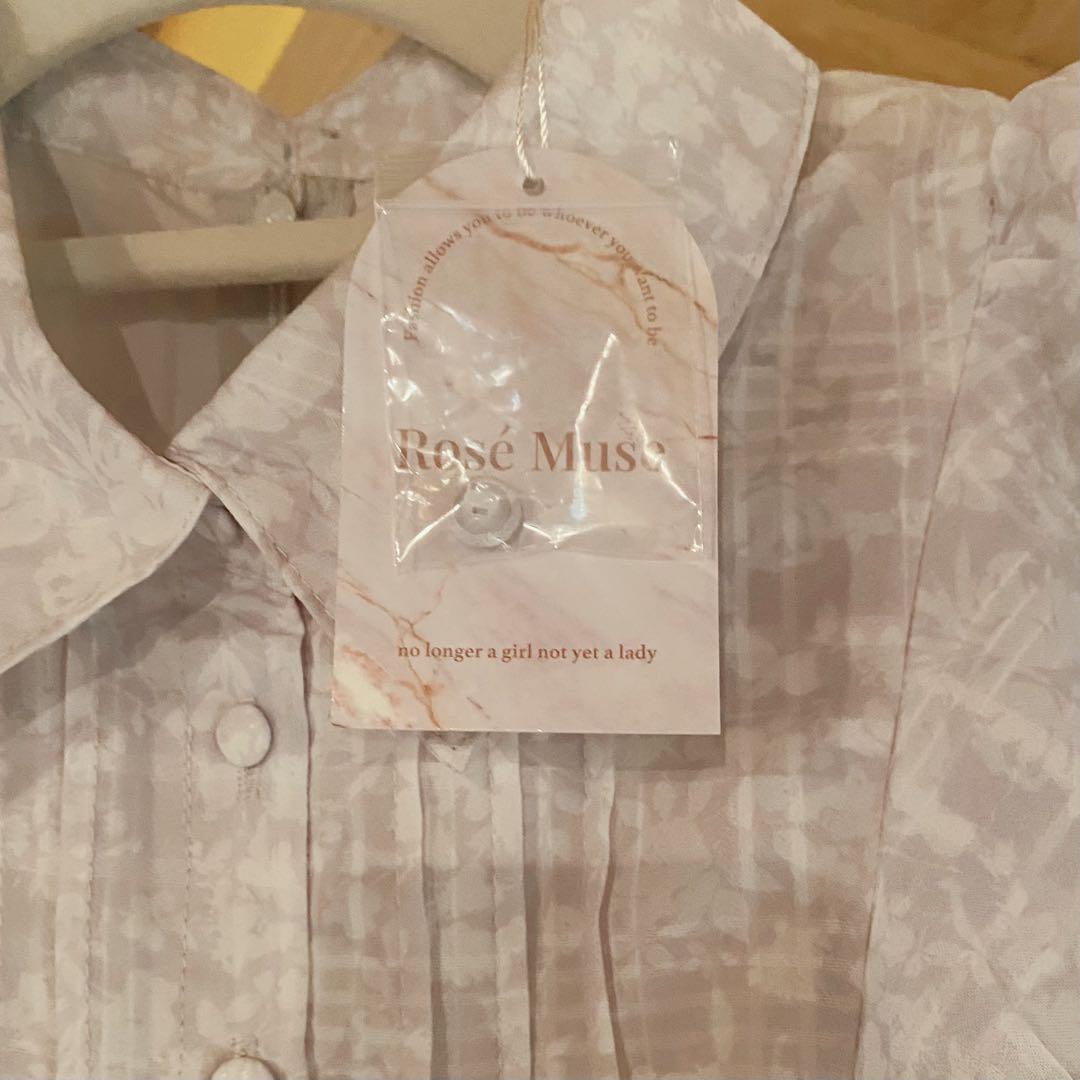 Rosé Muse pleats floral print dress グレー