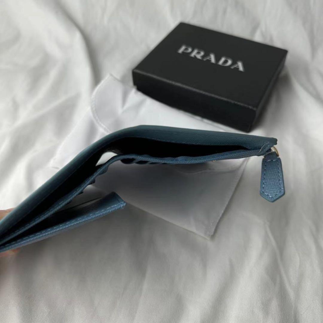 PRADA プラダ