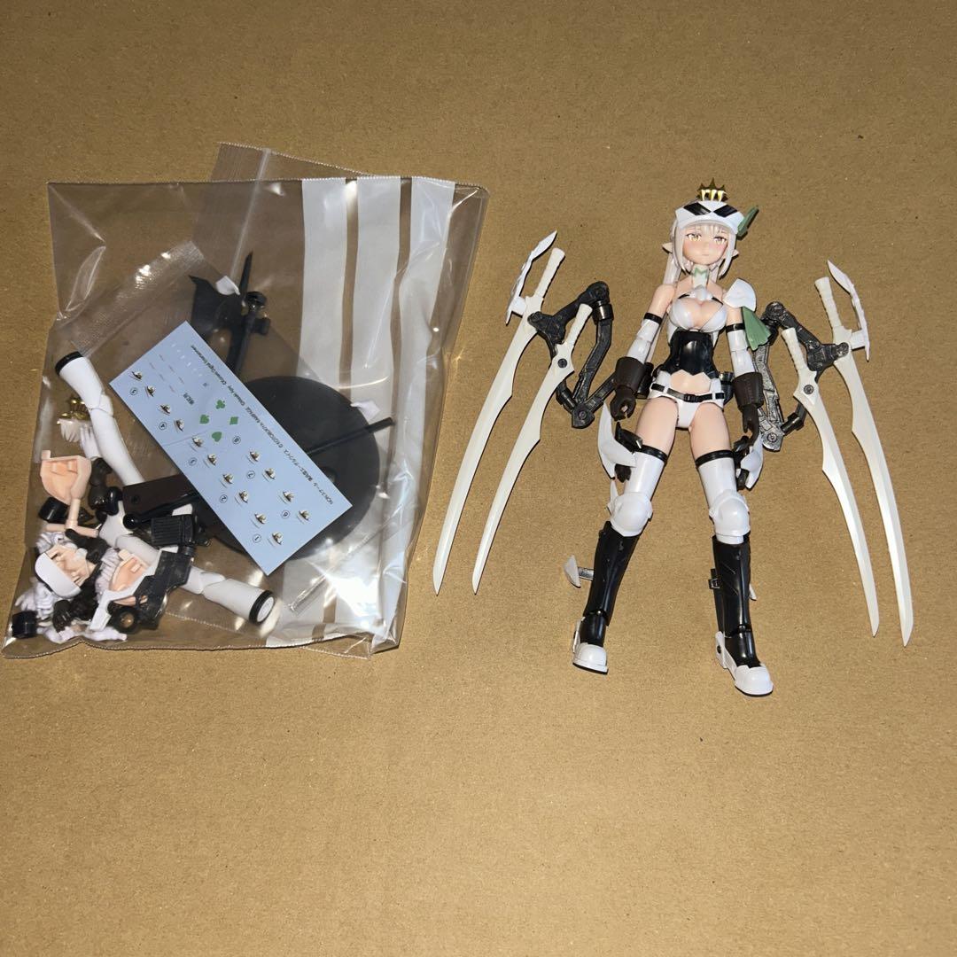 コトブキヤ メガミデバイス 武装神姫 猟兵型エーデルワイス 組み立て済み品