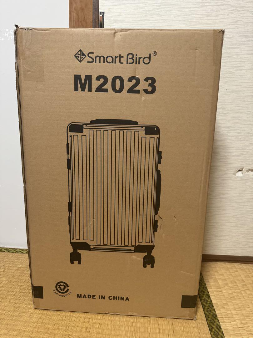 ホワイト スーツケース Mサイズ キャリケース 新品
