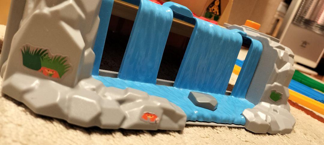 プラレール にげろ！トーマス！ボルダーのゴロゴロ山セット