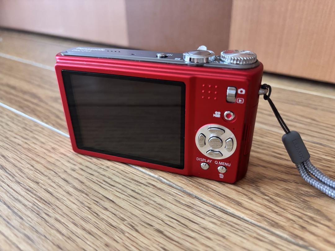 【美品】LUMIX デジタルカメラ　レッド　DMC-ZX3