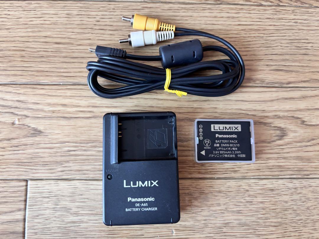 【美品】LUMIX デジタルカメラ　レッド　DMC-ZX3