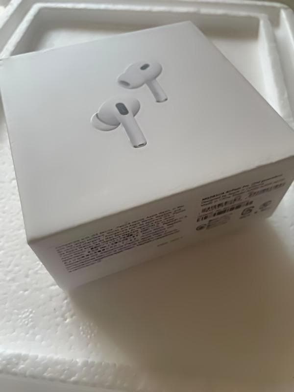 新品未開封 AirPods Pro (第2世代）Lightning端子