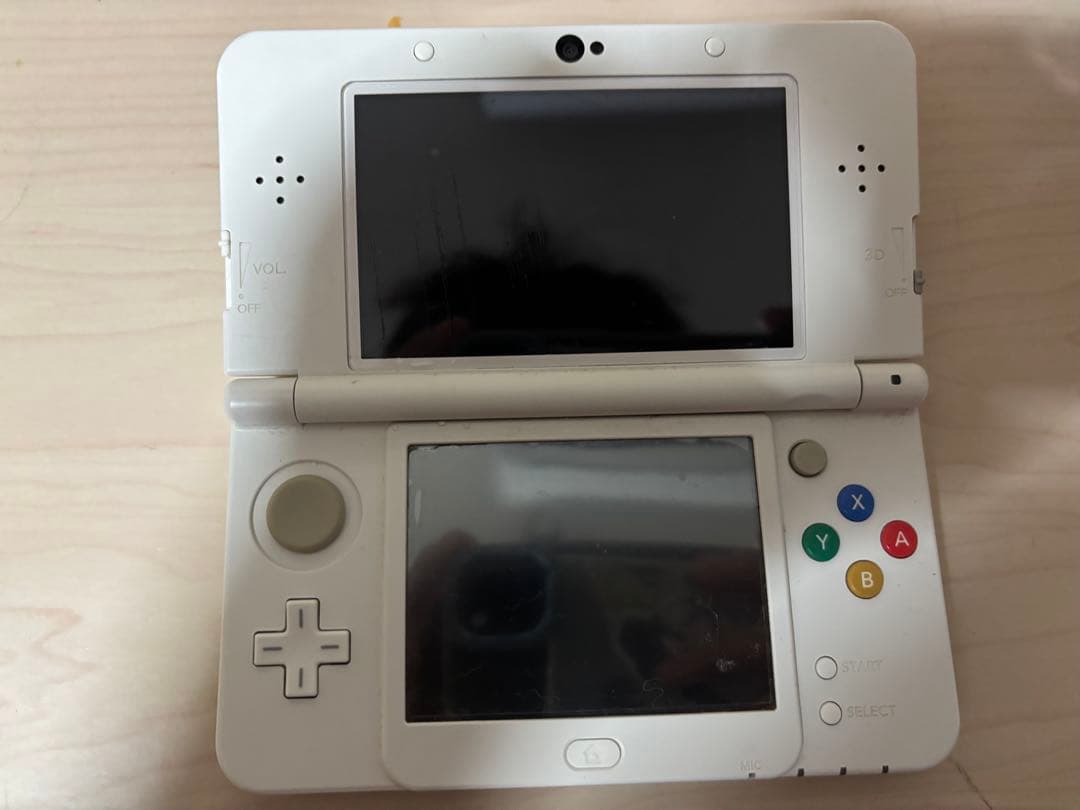 New 3DS 本体 ホワイト/ブルー/イエロー