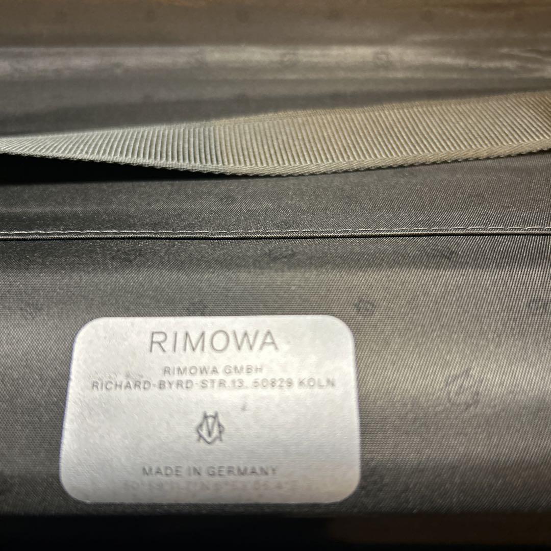 R I MOWAスーツケース