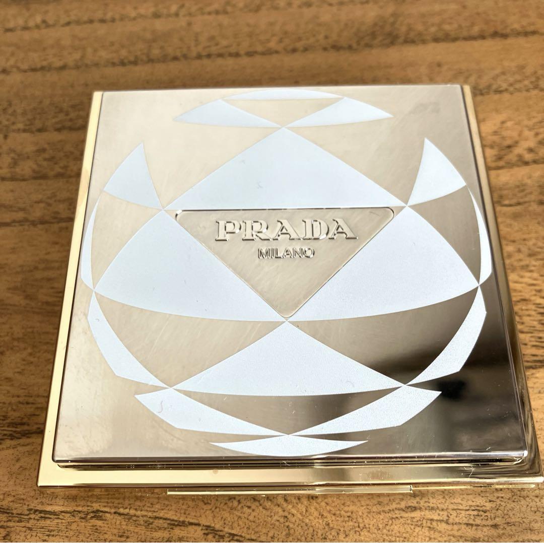 新品PRADA beauty ダイメンションズ マルチエフェクト アイシャドウ