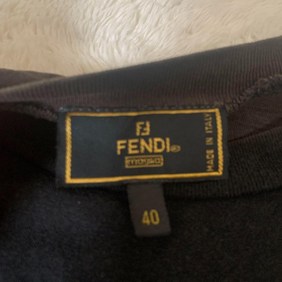 FENDI フェンディ　半袖　ブラック　ロゴプリント