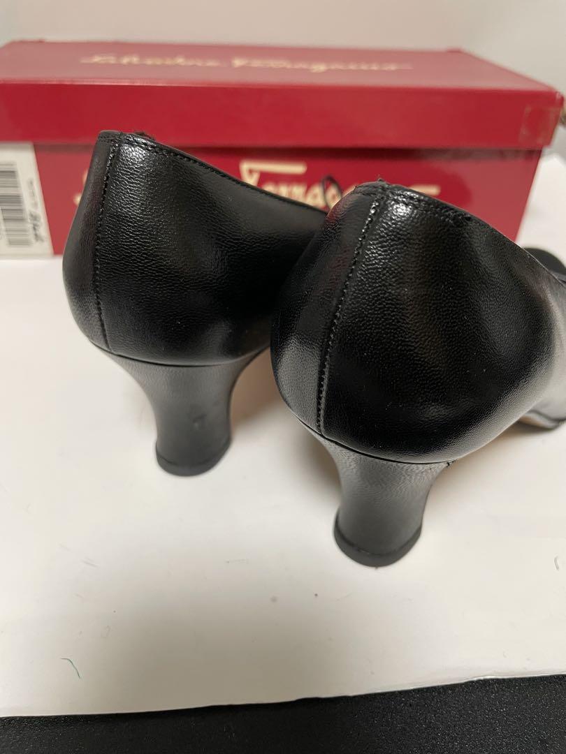 Ferragamo ブラックレザー パンプス 5 2/1 20250429 - メルカリ