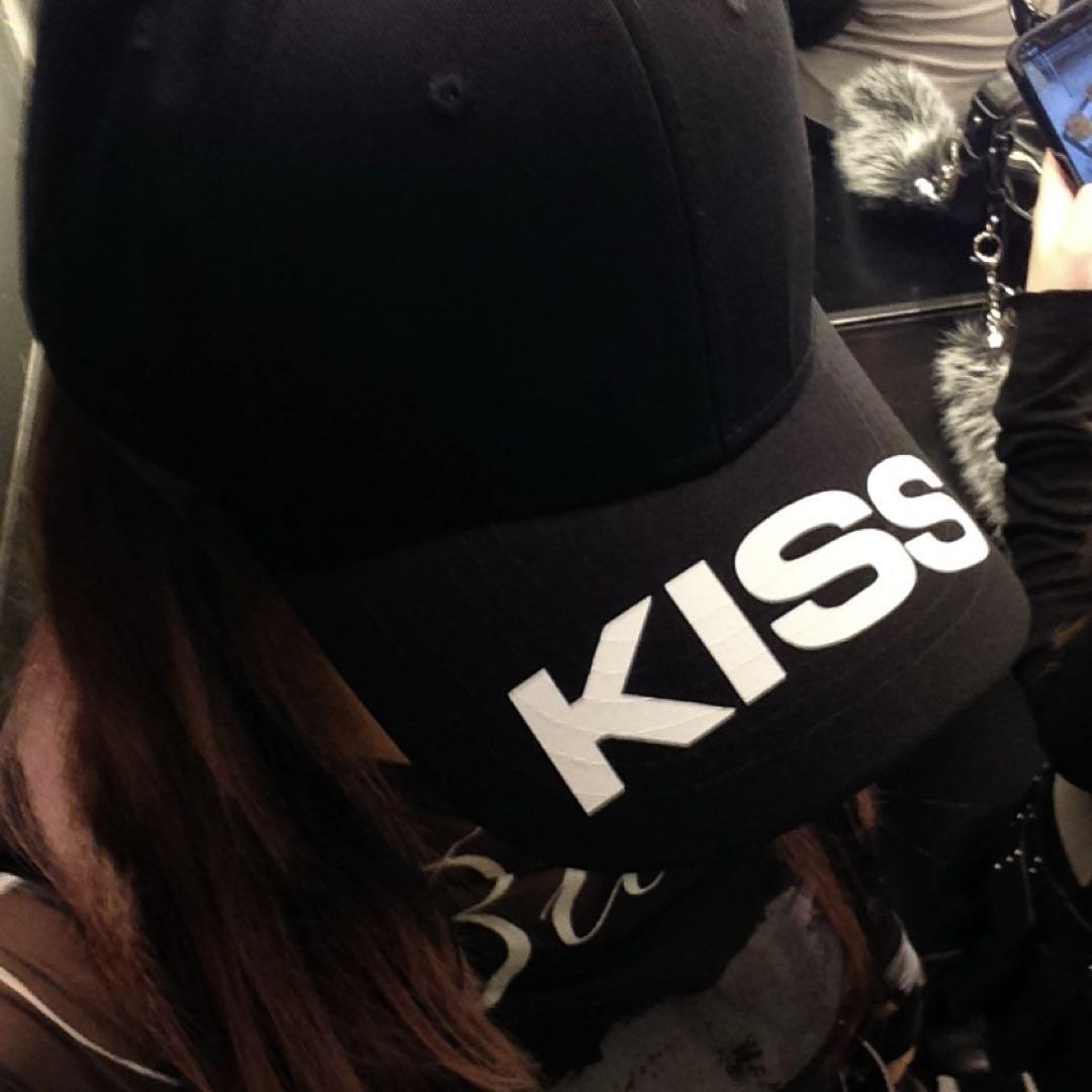 kiss the culb キャップ 黒