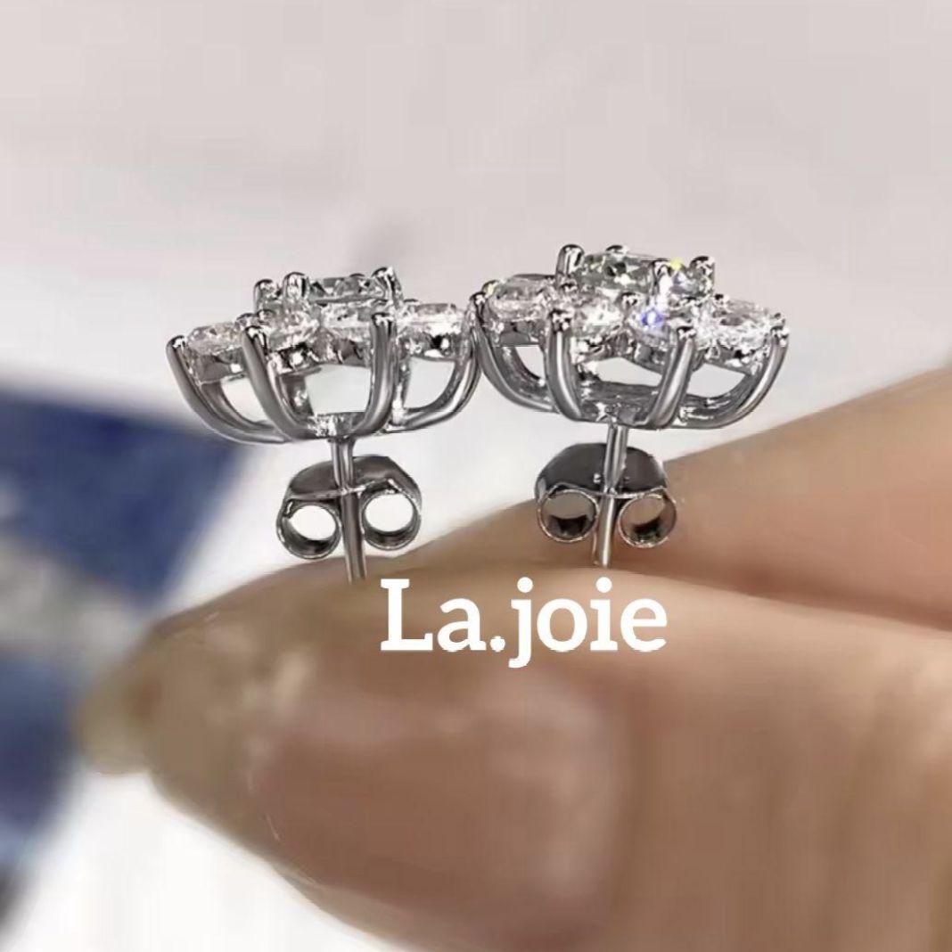 最高品質 モアサナイト 人工ダイヤ “サンフラワー” ピアス 0.5ct