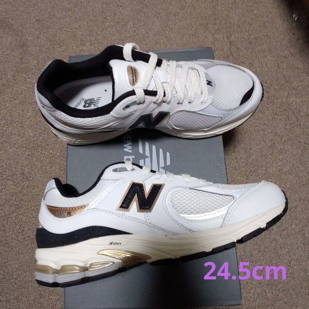 New BalanceＭ2002RPNホワイト/ブラック/ゴールド