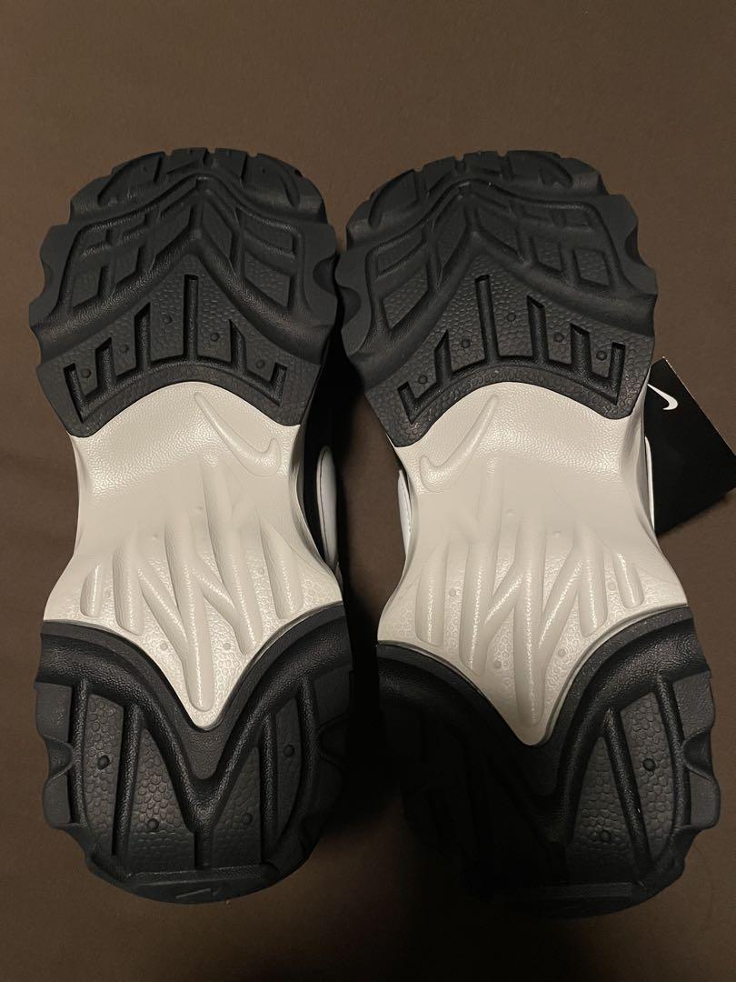 新品未使用/ NIKE TC7900 W ブラック