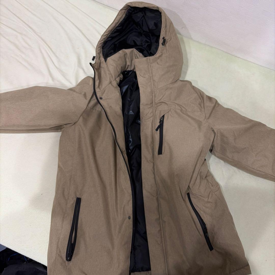 ベージュ フード付き ダウンジャケット - メルカリ