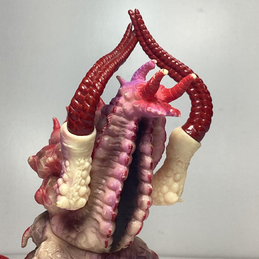 BANDAI 2004 旧ウルトラ怪獣シリーズN ぺ°レオン ネクサス