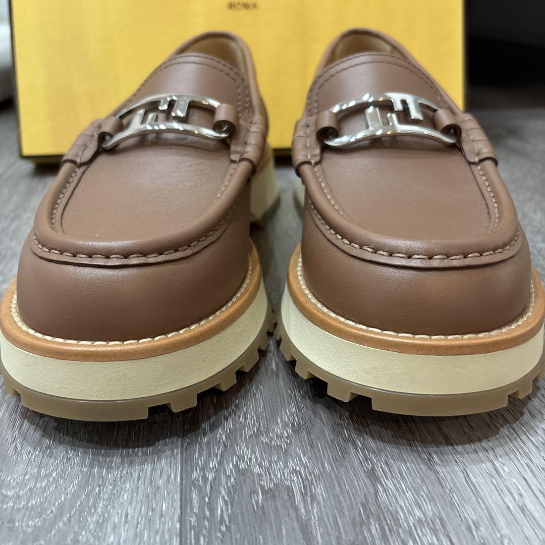 FENDI オーロックローファー