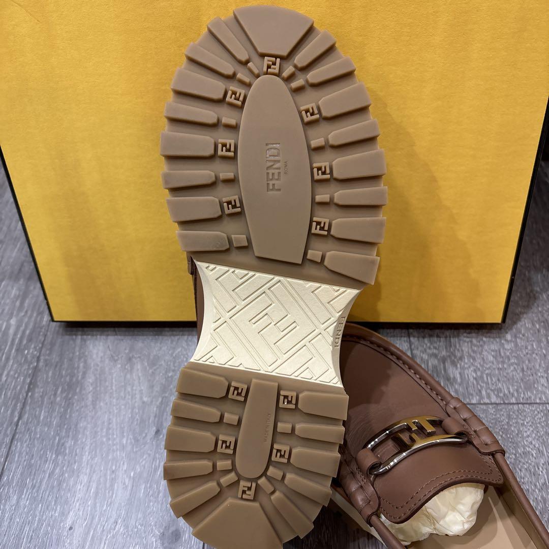 FENDI オーロックローファー