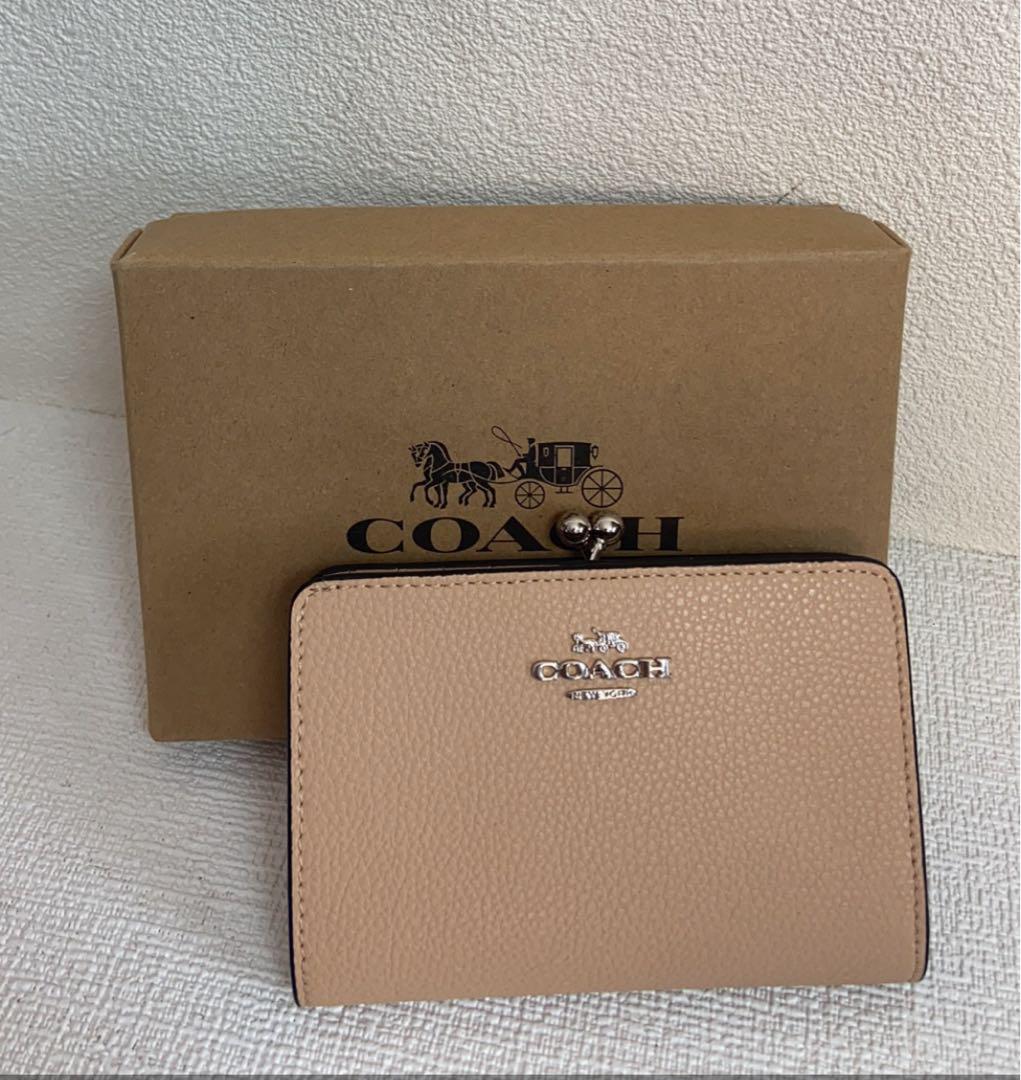 COACH 二つ折り財布 ベージュ発送には4週間かかります