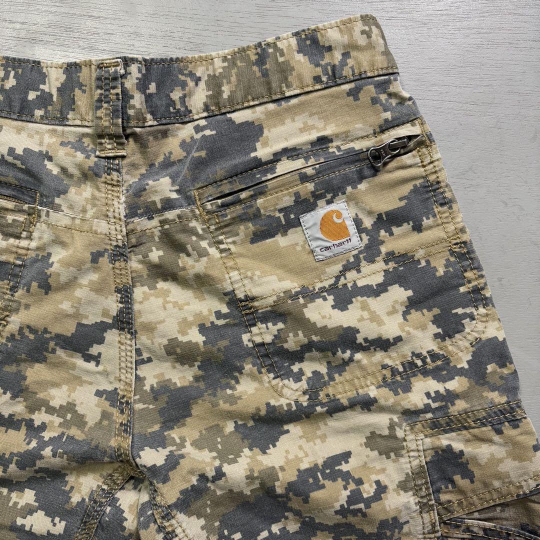 希少✨　carhartt ハーフカーゴパンツ　デジカモ　ストリート　30サイズ