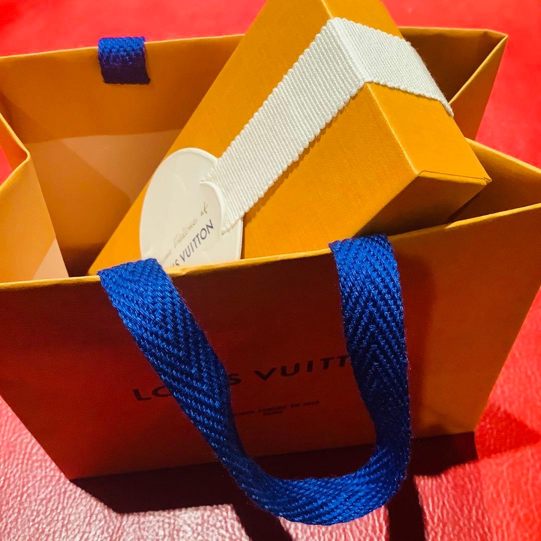 ❤️パリLV正規品 LOUIS VUITTON チョコレート ミルク&ダーク 2個 ❤️パリLV正規品 LOUIS VUITTON チョコレート ミルク&ダーク 2個