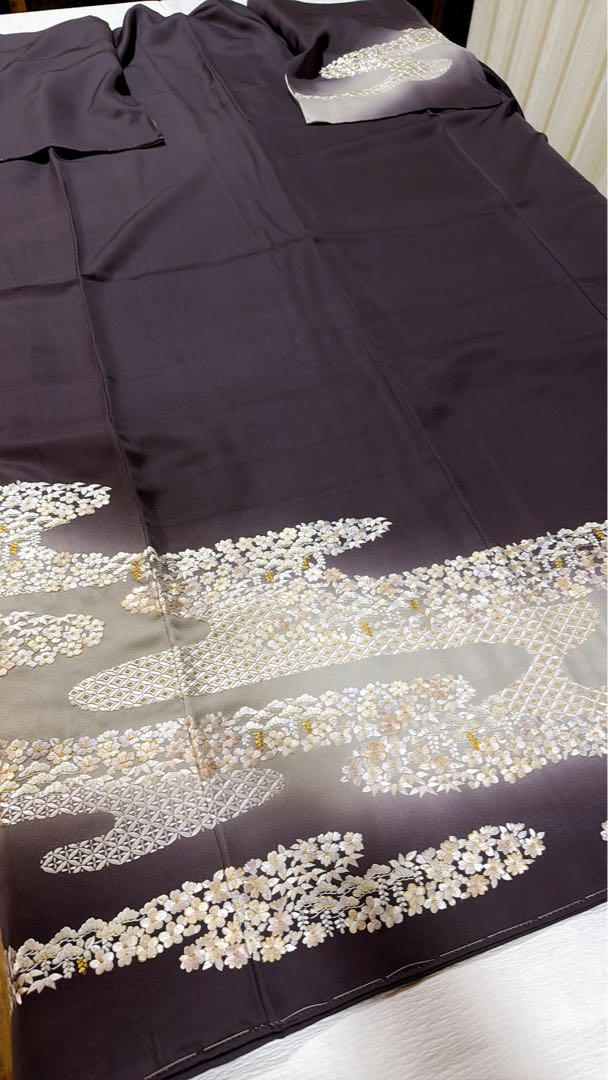 訪問着 紫色 花柄刺繍 絹　松竹梅　亀甲　仕付糸付き