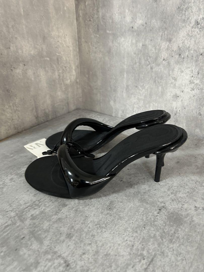 タグ付き未使用品 ZARA ザラ キルティング　ヒール　サンダル　ブラック