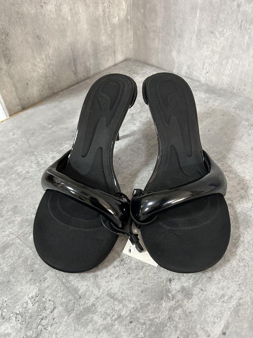 タグ付き未使用品 ZARA ザラ キルティング　ヒール　サンダル　ブラック