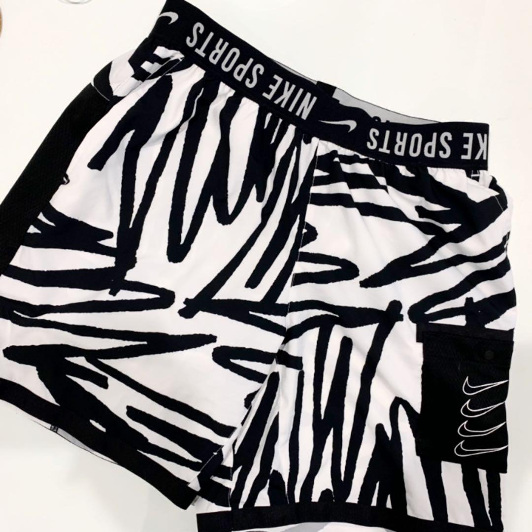 【即完売品】NIKE DRIOVER ショートパンツ