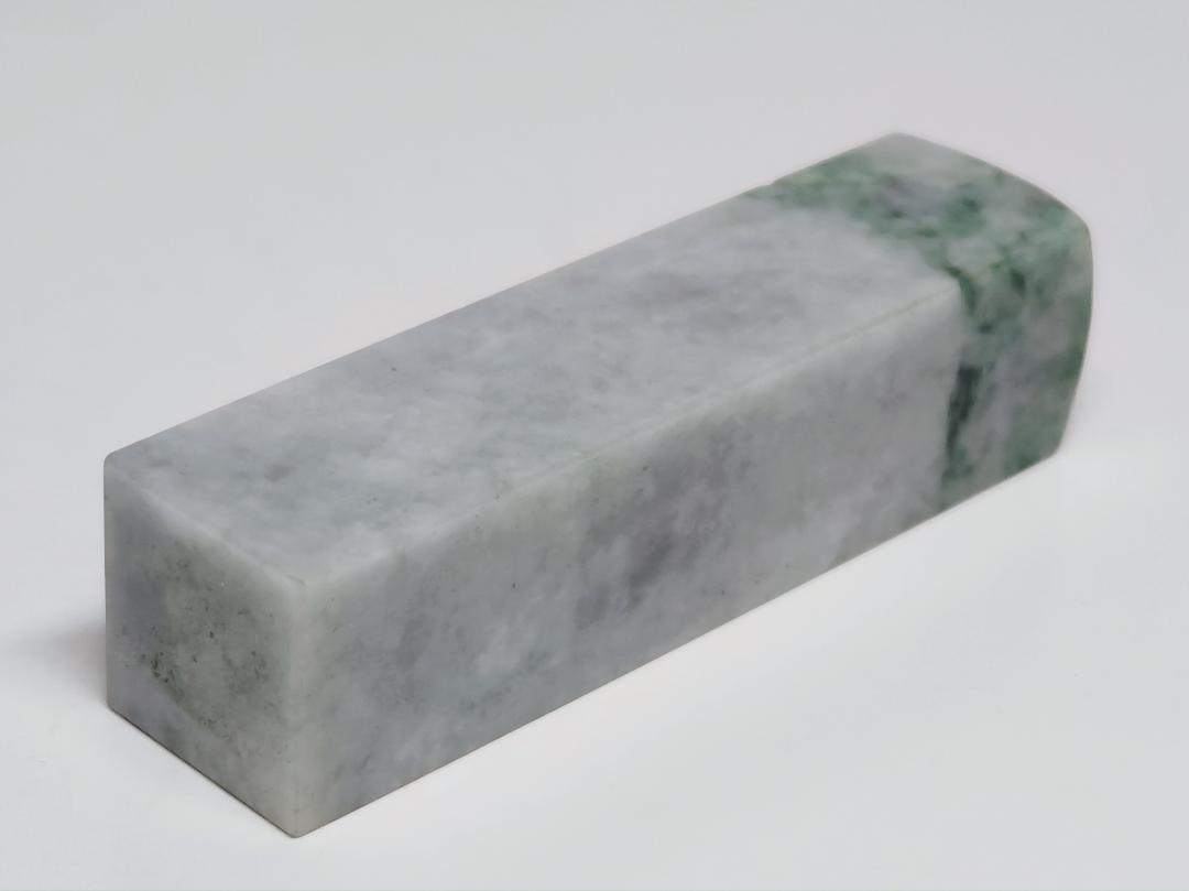 印材・角⑨ 43g 翡翠 ヒスイ 鑑賞石 原石 自然石 誕生石 鉱物 水石