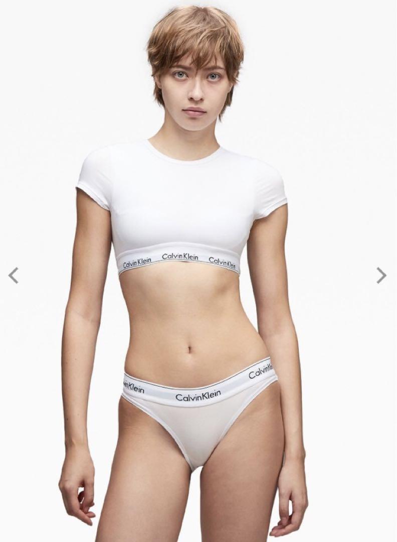 Calvin Kleinカルバンクライン 【ジェニー着用商品】Tシャツブラレット