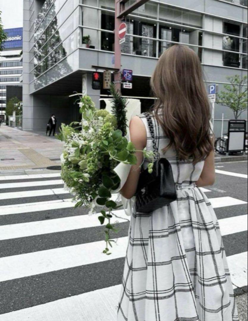 シェリエ sheller flocky check longshirtdress