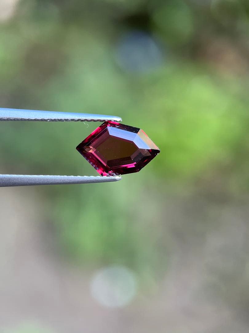 ロードライトガーネットルースペアー2ctRhodolite Garnet