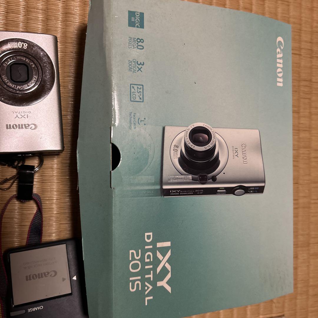 Canon IXY DIGITAL 20 IS 本体と付属品
