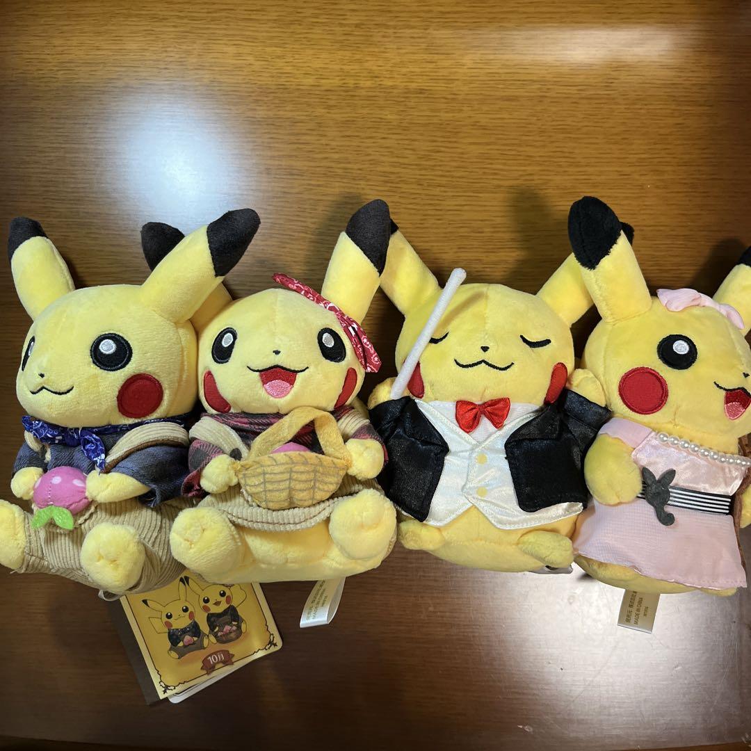 新しい季節 マンスリー ペア ピカチュウ 10月 11月 セット その他 ぬいぐるみ