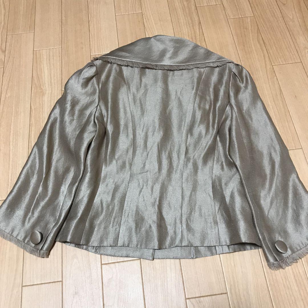 定番人気! 美品 コトゥー COTOO スカート付き 高級 ノーカラー 定番人気! 美品 コトゥー COTOO スカート付き 高級 ノーカラー