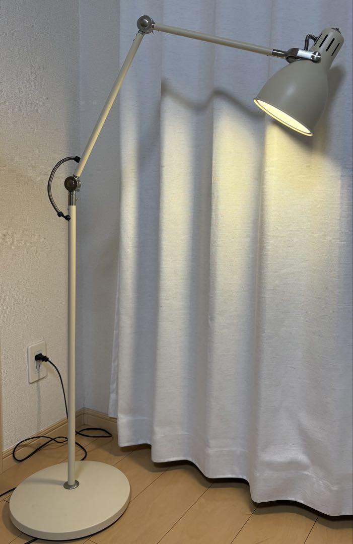 希少　IKEA フロアランプ　アーロード