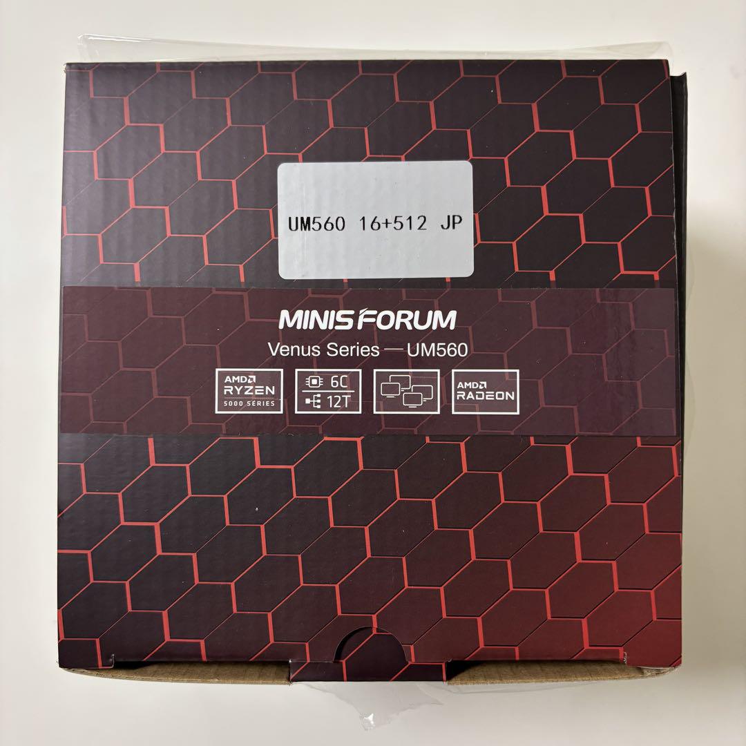 ミニPC MINISFORUM UM560