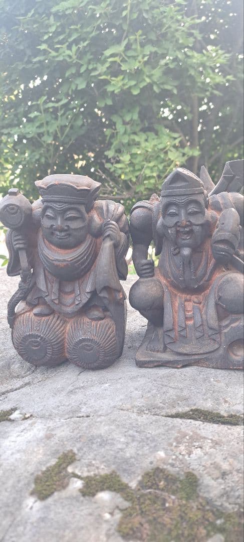 伝統的な木製彫刻 神像二体セット