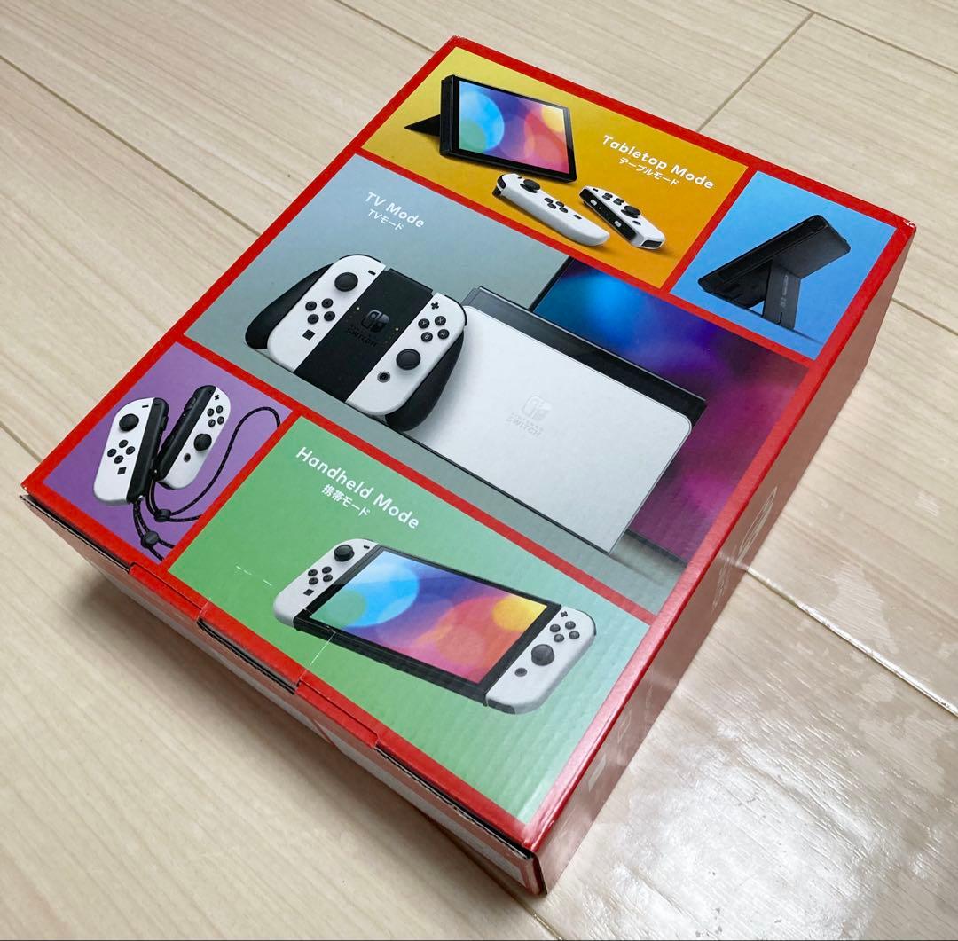 【新品】Nintendo Switch 有機ELモデル ホワイト/ブラック 【新品】Nintendo Switch 有機ELモデル ホワイト/ブラック