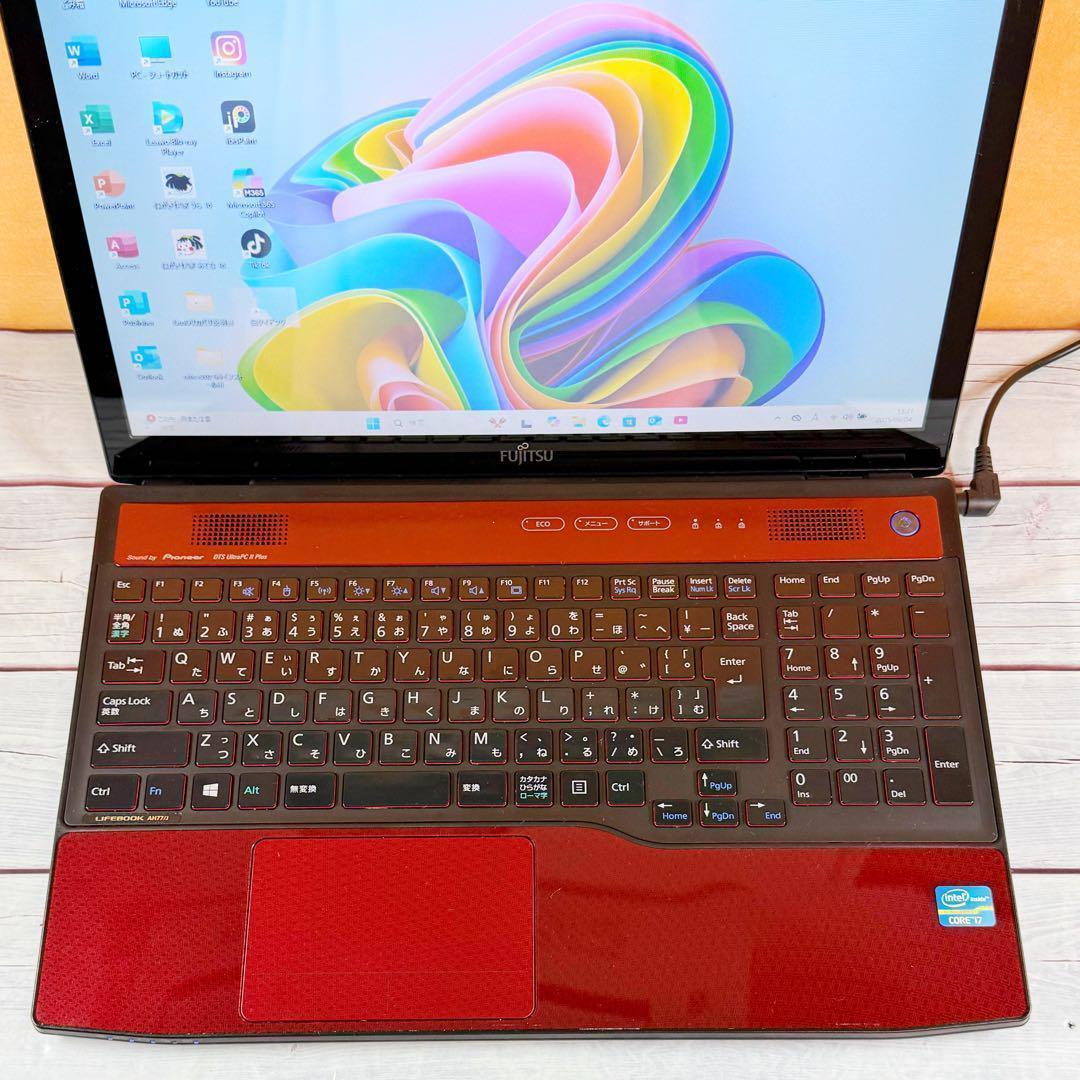 ✨Fujitsu✨corei7✨新品SSD512GB✨メモリ16GB✨FHD液晶 美品】Corei7☘️メモリ16GB☘️SSD512/Blu-ray☘️赤ノートPC