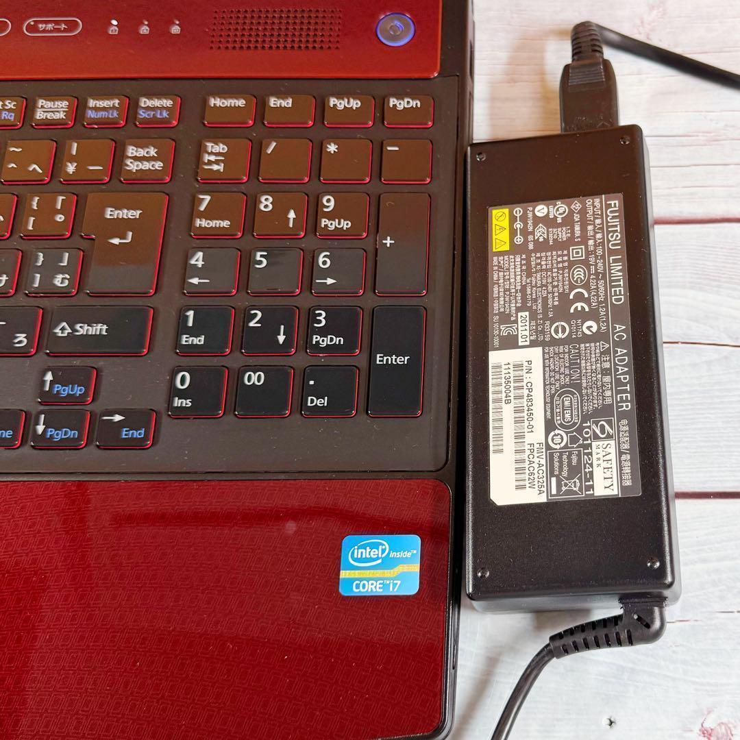 【美品】Corei7☘️メモリ16GB☘️SSD512/Blu-ray☘️赤ノートPC 美品】Corei7☘️メモリ16GB☘️SSD512/Blu-ray☘️赤ノートPC